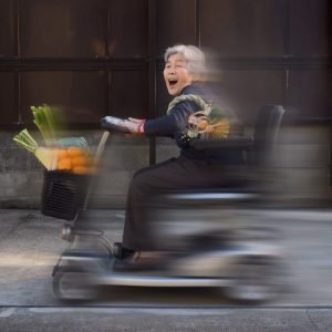Kimiko Nishimoto na wózku